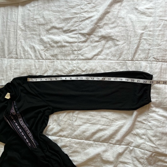 Faded Glory Black Long Sleeved Top Woven Pattern V-Neck With Tie Strings, L - Picture 12 of 12